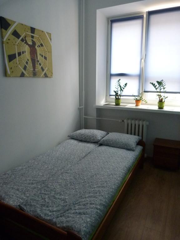 Jasna Hostelik Self Check-In Varsó Kültér fotó